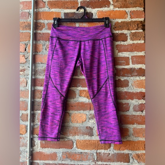 Tek Gear Women’s Sports Bra and Leggings Set - Picture 2 of 7